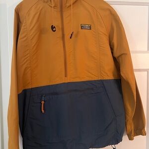 L.L. Bean Men's Mustard and Navy Windbreaker